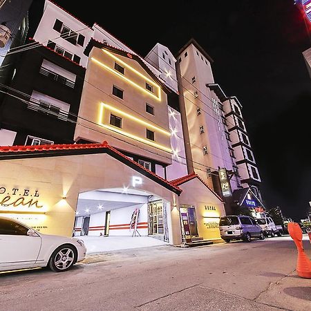Cheongju Ocean Hotel Bagian luar foto