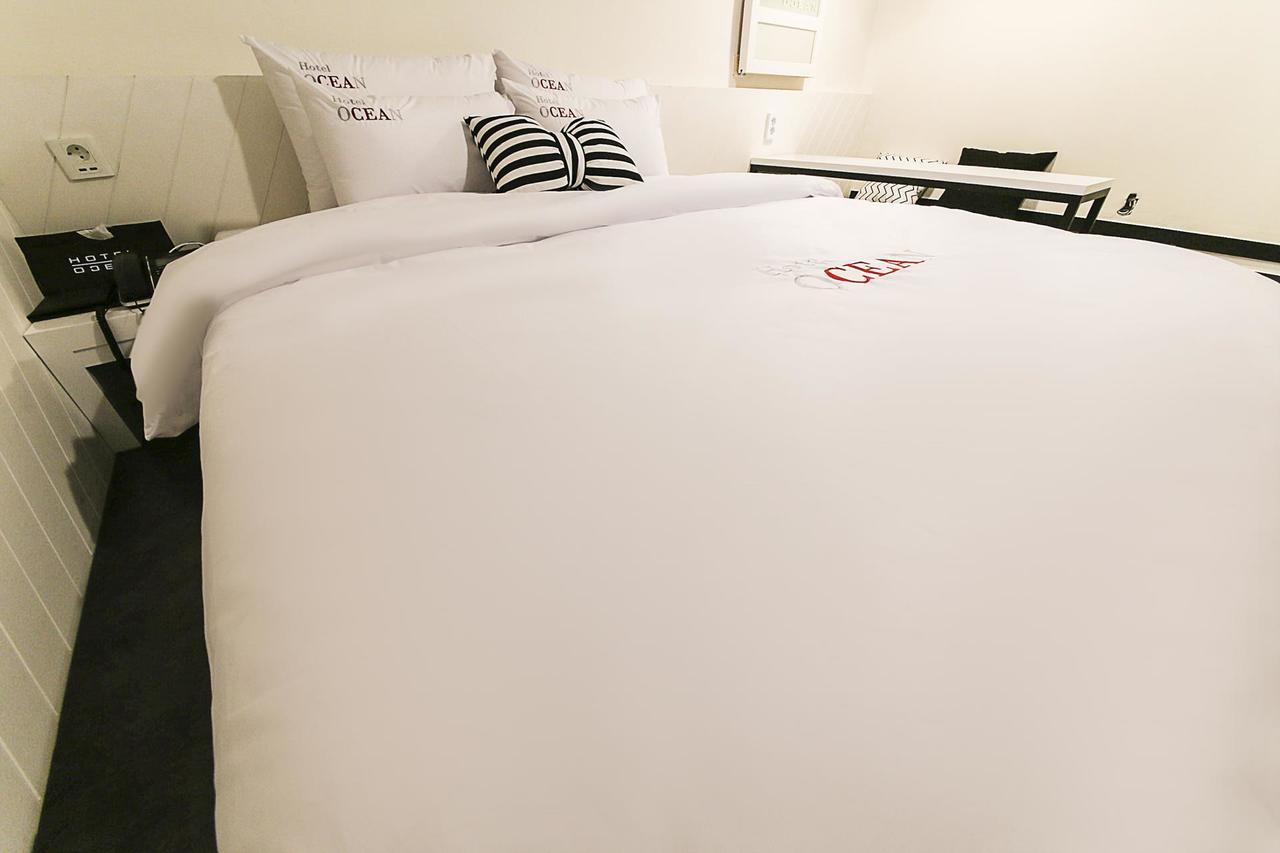 Cheongju Ocean Hotel Bagian luar foto