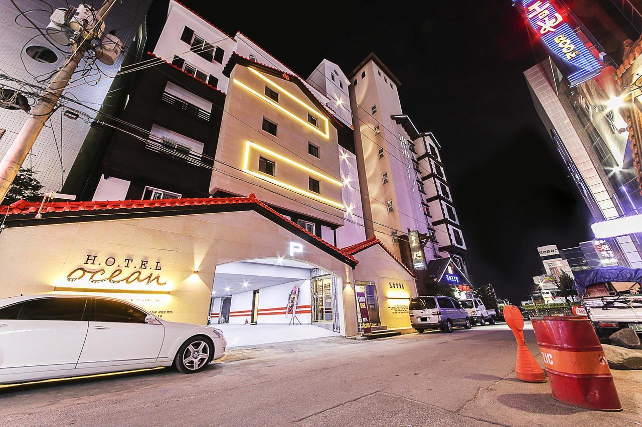Cheongju Ocean Hotel Bagian luar foto